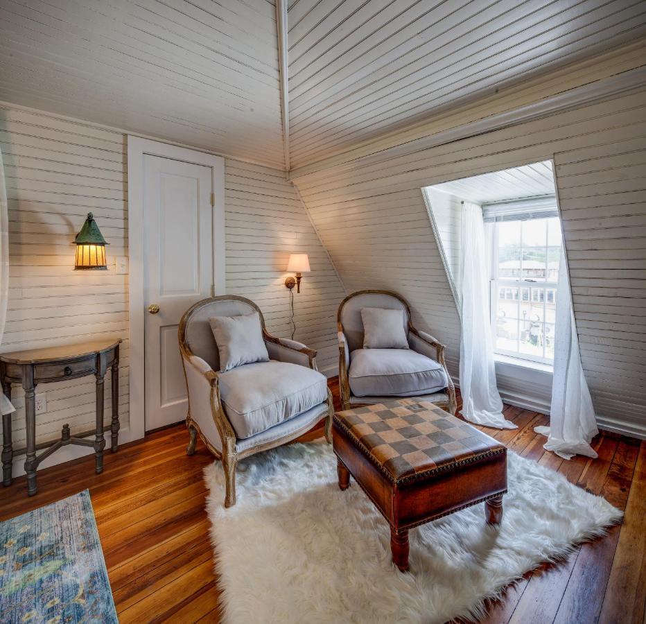 Fairytale Loft Suite 1 Bed, 1 Bath Luxury Apartment In Downtown Belmont Charlottesville Exteriér fotografie